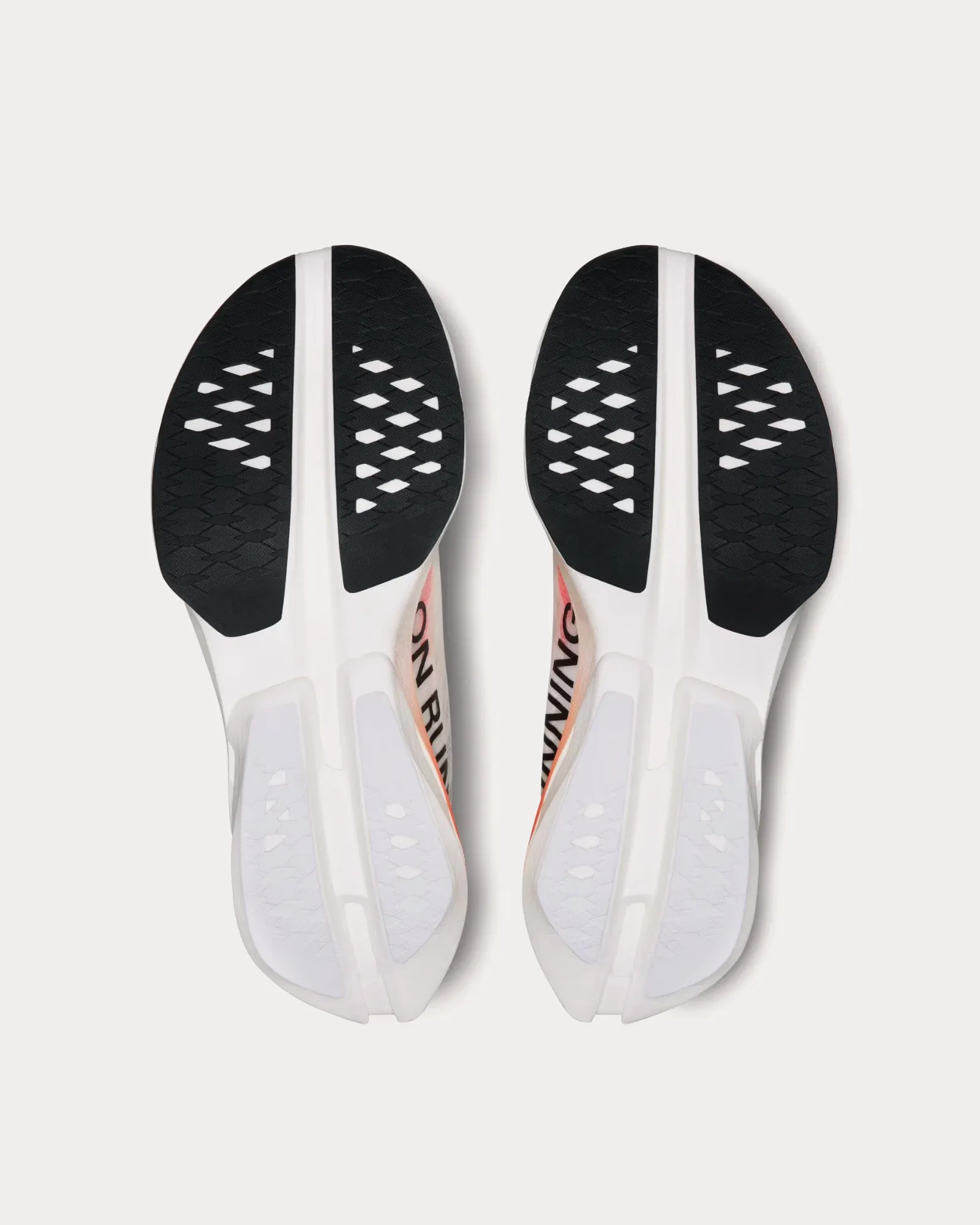 Cloudboom Strike White / Black Running Shoes
