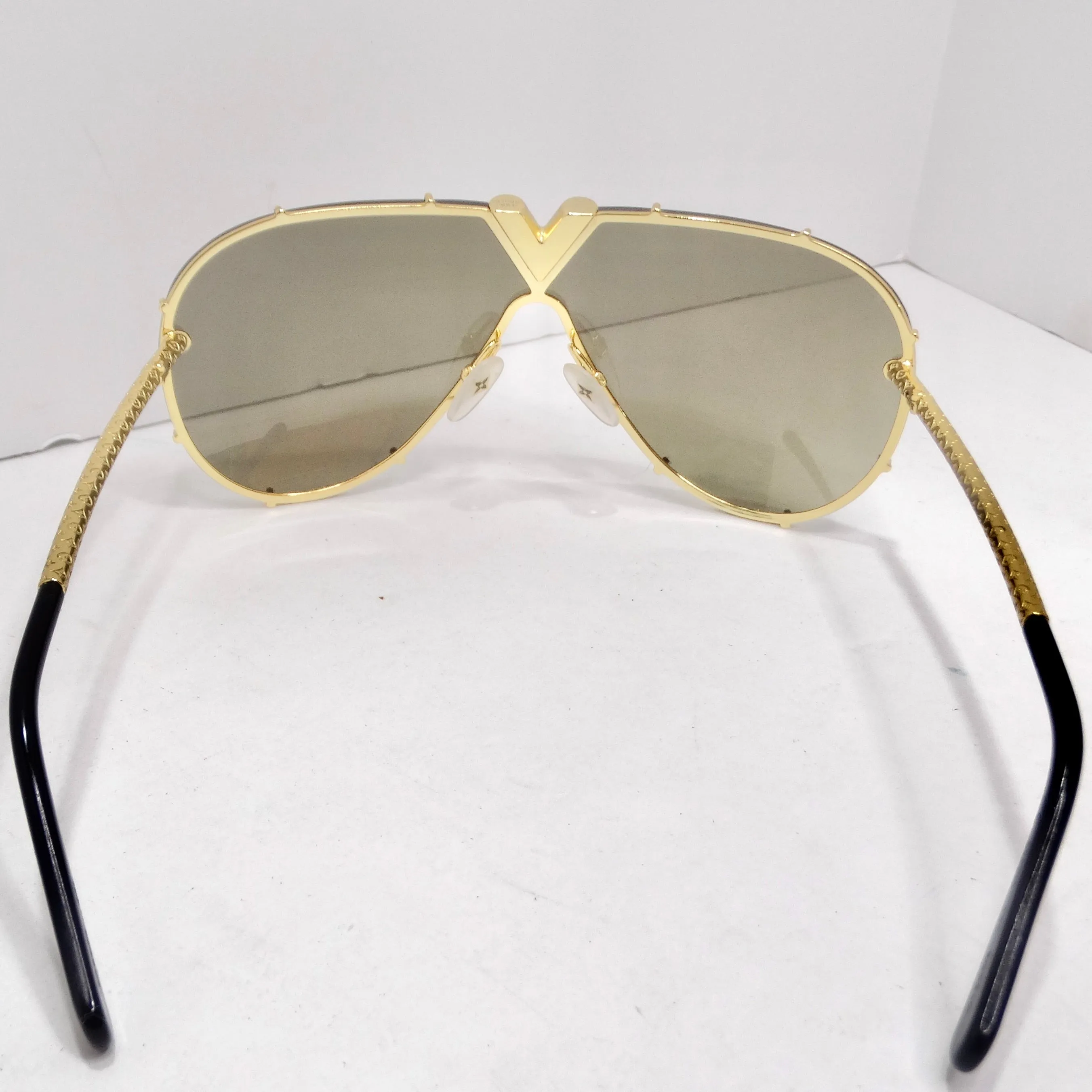 Louis Vuitton LV Drive Sunglasses Gold