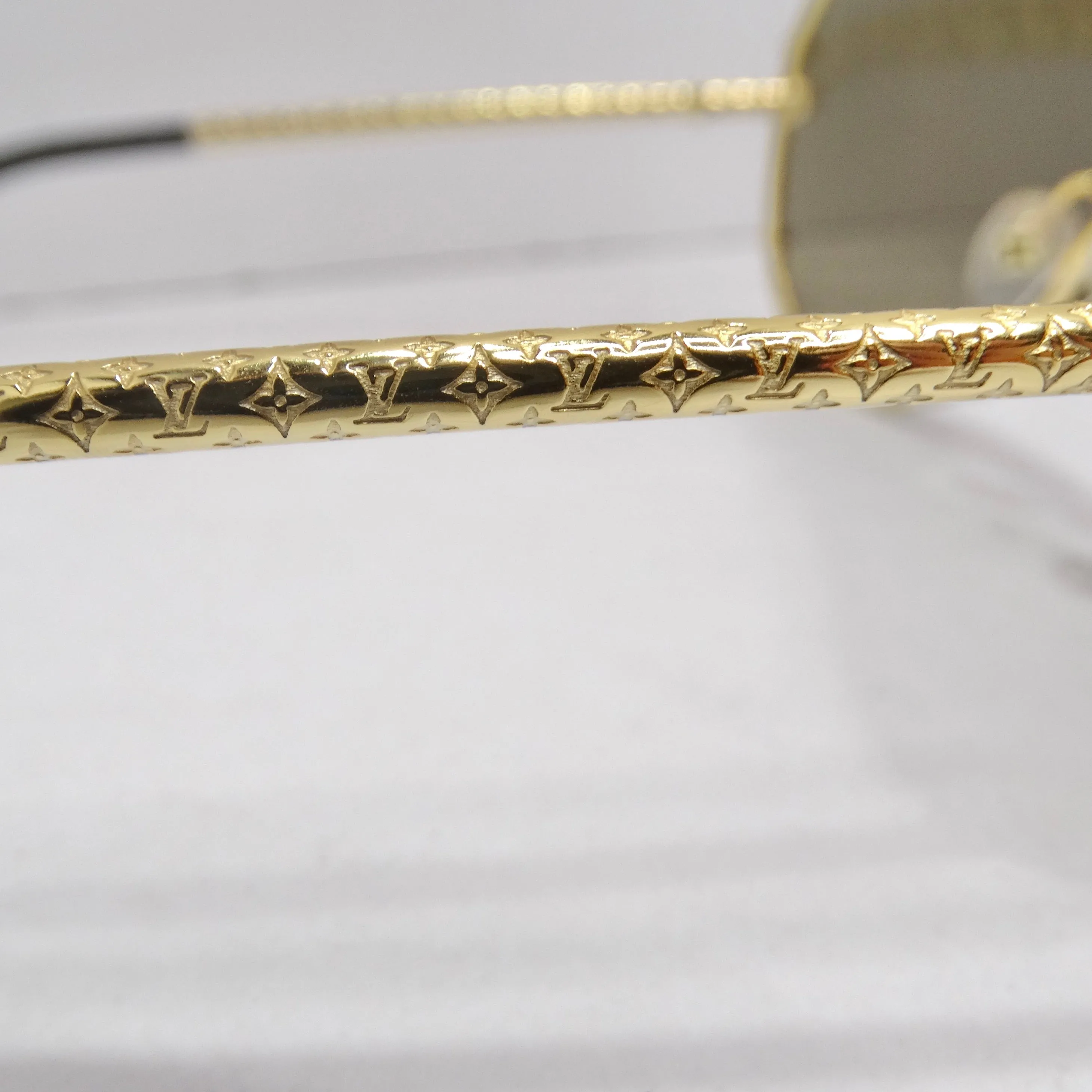 Louis Vuitton LV Drive Sunglasses Gold