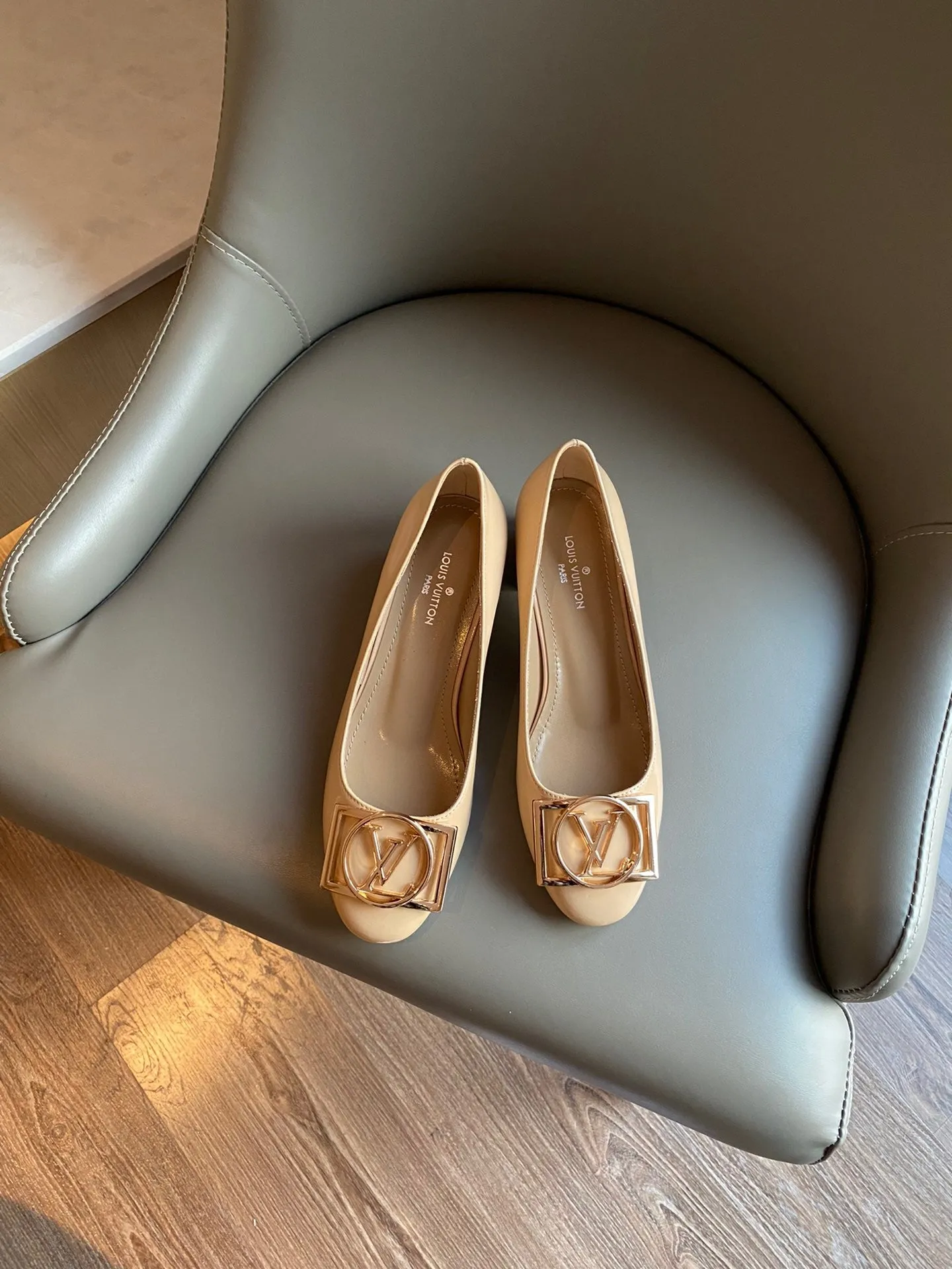 SE791  Size5-10   Material: Cowhide  Lining: Sheep skin Sole: Italian leather