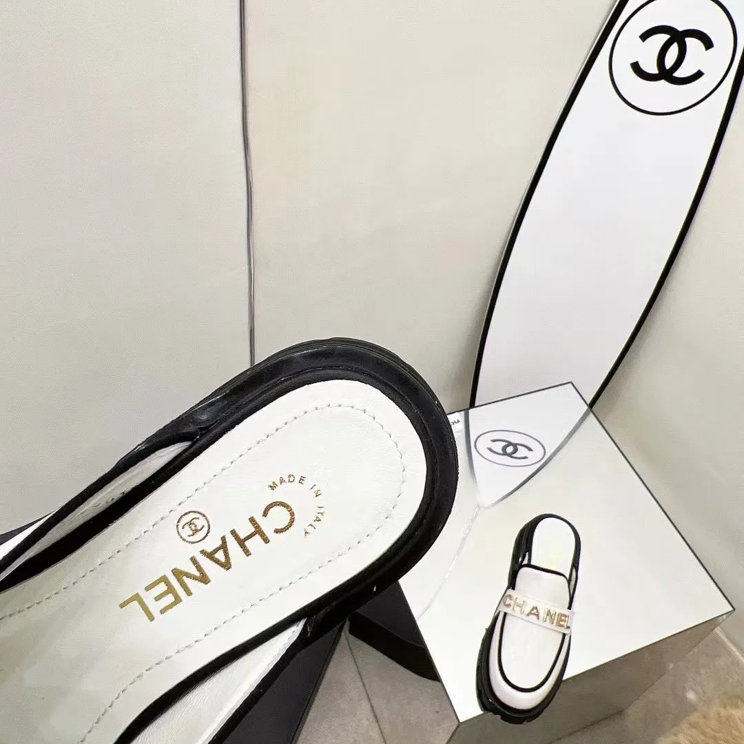 SE976 Chanel loafers / Size5-9